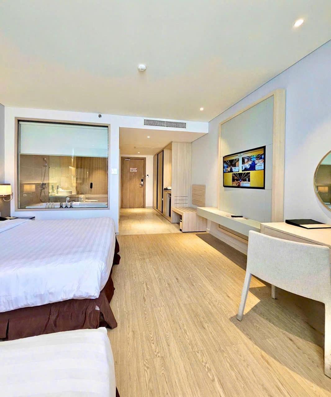 Dqua Hotel Nha Trang Exterior foto